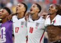 ROGERS juga menyifatkan Bellingham bukan sahaja membuktikan kelasnya sebagai antara pemain terbaik kejohanan, malah menjadi nadi utama kebangkitan England yang kini hanya selangkah lagi untuk beraksi di pentas final.-AFP