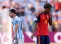 LIONEL Messi mahu Lamine Yamal fokus kepada kerjaya sebagai pemain bola sepak.-AFP