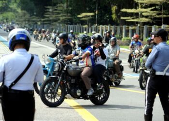 SETIAP penunggang perlu sedar yang minat terhadap dunia permotoran tidak seharusnya mengatasi tanggungjawab menjaga nyawa sendiri dan pengguna jalan raya lain. – GAMBAR HIASAN