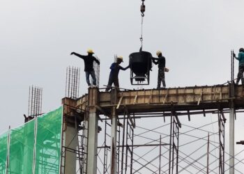 MALACCA Securities mengekalkan pandangan berhati-hati terhadap sentimen pasaran saham tempatan.