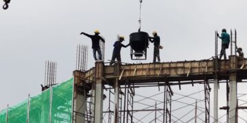 MALACCA Securities mengekalkan pandangan berhati-hati terhadap sentimen pasaran saham tempatan.