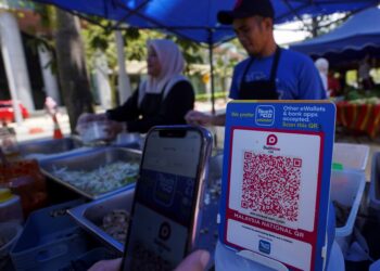 TANPA langkah keselamatan yang kukuh dan efisien masyarakat akan mudah menjadi mangsa jenayah siber.