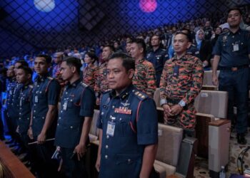 SIKAP neutral penjawat awam akan menentukan Malaysia terus menjadi sebuah negara demokrasi yang stabil dan berintegriti.