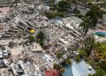 PEMANDANGAN udara bangunan yang runtuh akibat gempa bumi berkembar di Caraballeda. .- AFP
