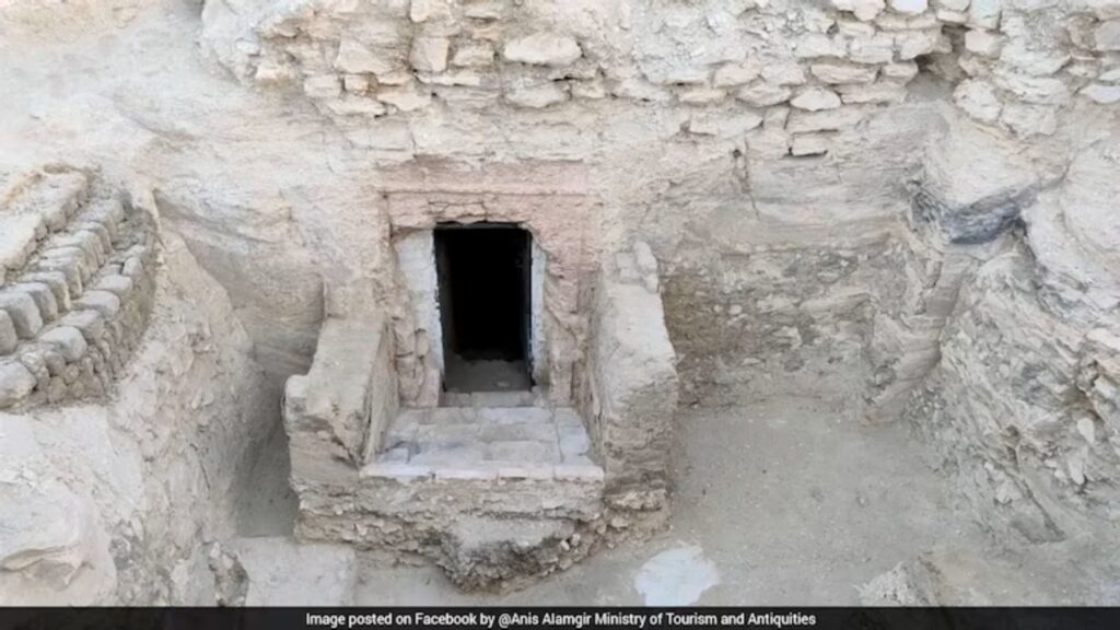 3,000-year-old tomb discovered in southern Egypt