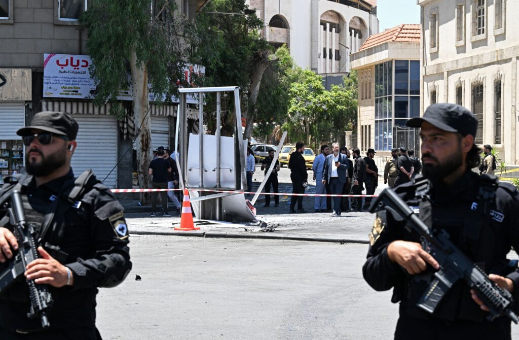 Syria arrests Daesh-linked group after bombings during French president's visit