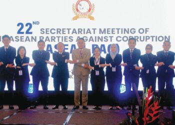 ABDUL Halim Aman pada merasmikan Mesyuarat Jawatankuasa Sekretariat ASEAN Parties Against Corruption (ASEANPAC) Ke-22 di Banda Hilir, semalam. UTUSAN/AMRAN MULUP