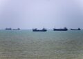 IRAN menetapkan kapal tangki minyak perlu melalui laluan yang ditetapkan tentera di Selat Hormuz. - AFP