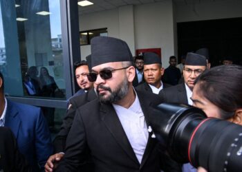 BALENDRA Shah (tengah). - AFP