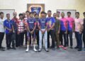 ATLET dan pihak pengurusan pasukan berbasikal Perlis merakamkan gambar bersama pada Majlis Ramah Mesra Bersama Atlet Pasukan Berbasikal Negeri Perlis Ke Sukma Selangor 2026 di Majlis Sukan Negeri (MSN) Perlis, hari ini. -UTUSAN/ASYRAF MUHAMMAD