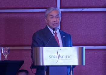 AHMAD Zahid Hamidi berucap ketika Majlis Amanat bersama Kontinjen TVET@KKDW ke Worldskills Shanghai 2026 di Seri Pacific Kuala Lumpur. UTUSAN/M. FIRDAUS M. JOHARI