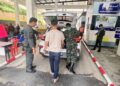 ANGGOTA pasukan keselamatan memperketat pemeriksaan di semua pintu masuk dari Malaysia ke Selatan Thai bagi menangani kemungkinan keganasan akan meningkat dalam tempoh tiga bulan ini. - IHSAN ISOC 4