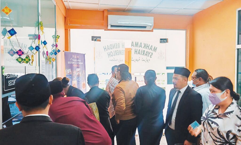 13 Men Plead Not Guilty to Indecent Dressing, Behaving Like Women Charges in Malaysia