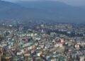 BHUTAN menawarkan insentif kewangan kepada keluarga mempunyai ramai anak. - AFP