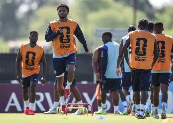 CAPE Verde giat menjalani latihan sebagai persiapan menghadapi Argentina pada aksi pusingan 32 terbaik Piala Dunia 2026 di Tampa.-AFP