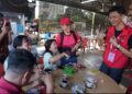 YEW Boon Lye ketika bertemu orang ramai di sekitar Chuah, Port Dickson.