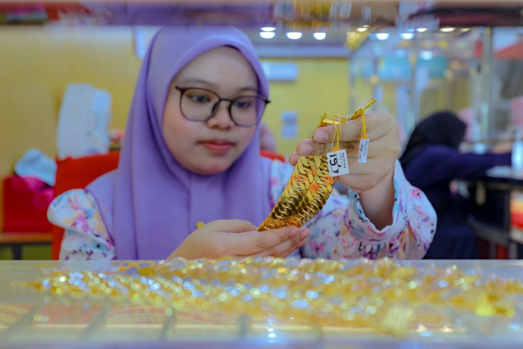 Gold prices projected to stabilize between RM520 and RM563 per gram