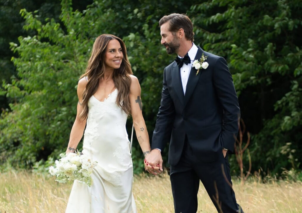 Spice Girl Mel C marries Australian model Chris Dingwall