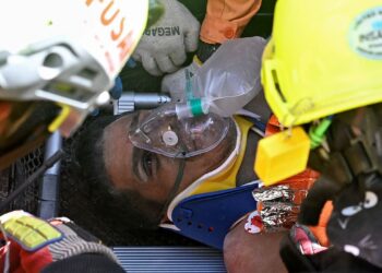 HEMAN GIL terselamat daripada dua gempa bumi yang melanda Venezuela. - AFP