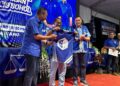 MOHAMED Khaled Nordin ketika melancarkan Majlis Pengenalan Calon dan Pelancaran Jentera BN di PDM Air Mawang, Johol, Kuala Pilah, malam ini.-UTUSAN / NOR SHAFIQAH MOHD. GHAZALI