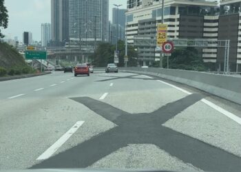 KERJA pembaikan kekal terhadap tampalan jalan berbentuk ‘X’ di Kilometer 12.5 hingga Kilometer 12.8 arah Bangsar, Lebuhraya Baru Pantai (NPE) akan dilaksanakan esok bagi mengembalikan permukaan turapan lebuh raya itu kepada keadaan asal. - GAMBAR MEDIA SOSIAL