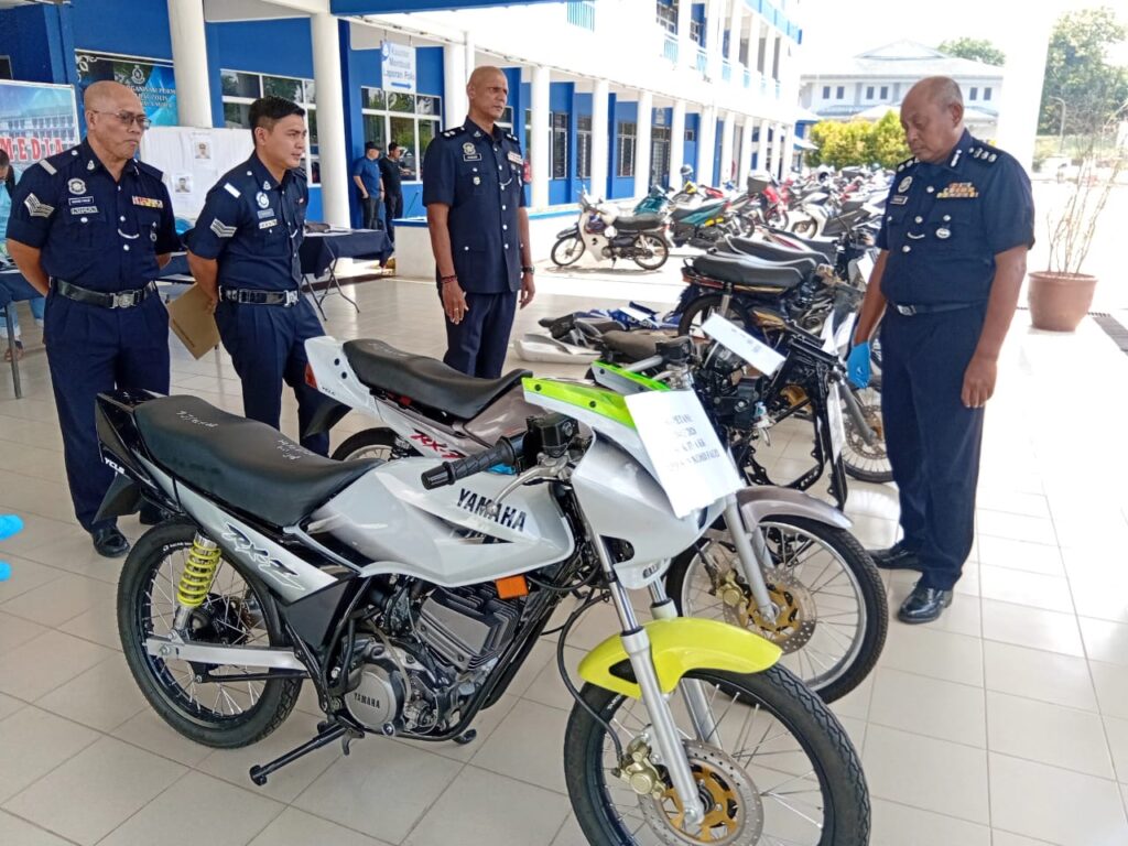 Three school-going siblings among seven arrested for motorcycle theft