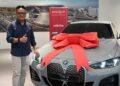 MOHD. Syazi Mohd. Hilmi @ Hilmi, 46, memenangi BMW i4 eDrive35 menerusi Kempen AWFAR 2026 anjuran Bank Islam.