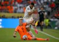 AKSI Penyerang Maghribi, Ismael Saibari (baju putih) ketika menentang Belanda pada pusingan ke-32 Piala Dunia 2026.-AFP