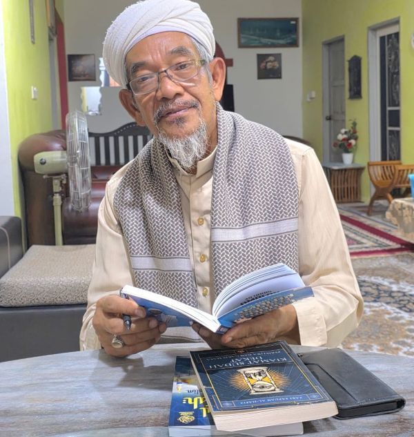 Usia emas bukan penghalang cari ilmu Usia emas bukan penghalang cari ilmu