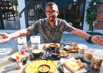 Antara menu ringkas tetapi menyelerakan yang disediakan untuk menambat selera pelanggan. 
– MINGGUAN/KAMARUL BISMI KAMARUZAMAN