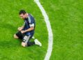 Kreativiti penyerang Argentina, Lionel Messi menyebabkan England tersungkur dalam saingan separuh akhir Piala Dunia 2026, semalam. - AFP
