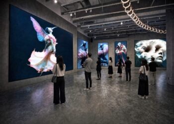 Algorithmic Organisms 2.0 iaitu sebuah pameran seni audiovisual imersif pertama di Malaysia berlangsung di The Grey Box, GMBB Kuala Lumpur.