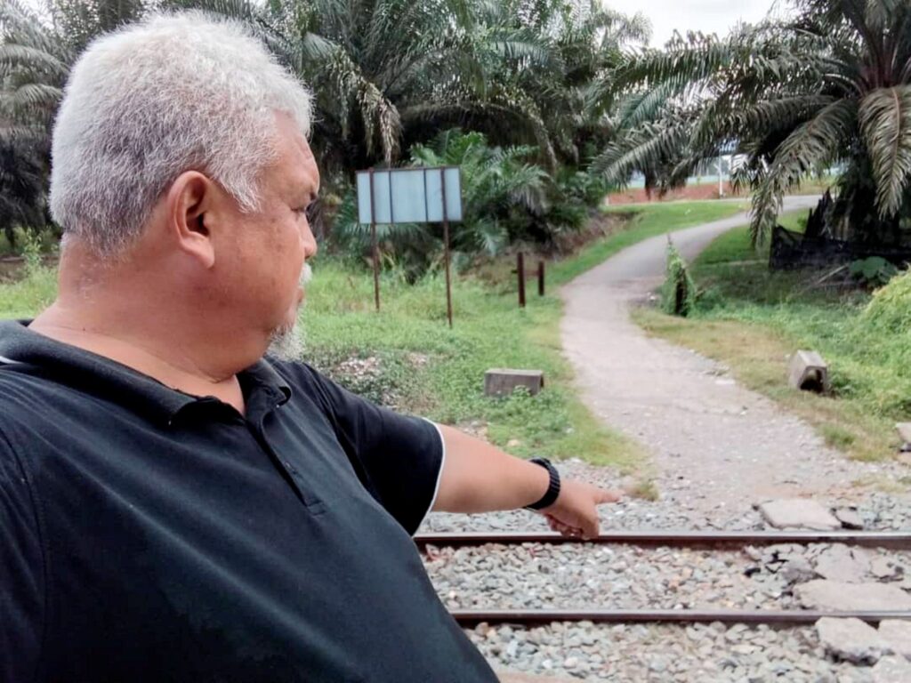 Villagers plead for pedestrian bridge over dangerous railway tracks