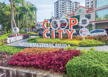 PEMBANGUNAN Laman Co-op City di Sungai Ara, Pulau Pinang sebagai satu ruangan rekreasi mesra komuniti yang menggabungkan elemen landskap dan rekreasi dianggap sebagai mercu tanda Bandar Koperasi Pertama di Malaysia.