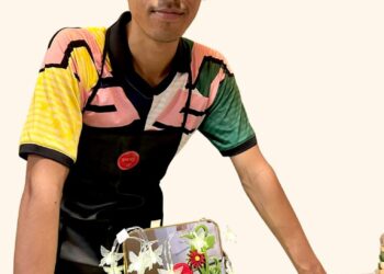 SYAZMEL Firza Azly bersama beberapa hidangan oleh Sehidang.