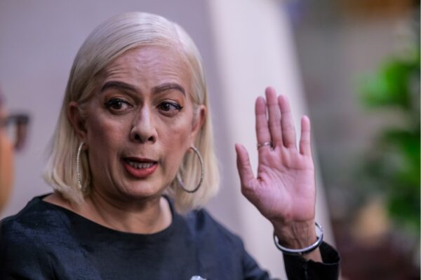 Jatuh terduduk, kena sihir, enam tahun cuba bangun semula – Didie Alias Jatuh terduduk, kena sihir, enam tahun cuba bangun semula – Didie Alias