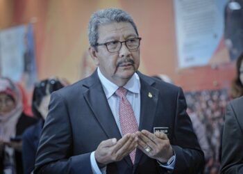 WAN AHMAD DAHLAN ABDUL AZIZ