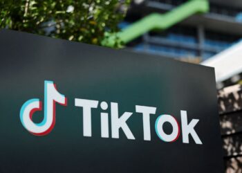 TIKTOK berdepan satu lagi kes saman. - AFP