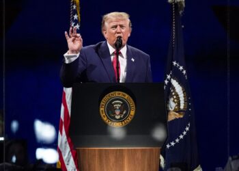 TRUMP memuji AS pada ulang tahun ke-250 negara itu. - AFP