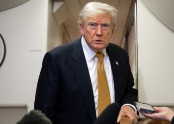 DONALD TRUMP