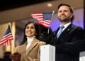 JD VANCE dan isterinya. - AFP