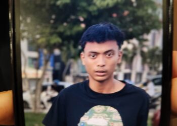 NIK Mohd. Haikal Abdul Rahim maut maut selepas motosikal yang dia tunggang dihempap sebatang pokok kelapa tumbang dalam kejadian di Kampung Permatang Pasir, Gunong, Bachok, Kelantan hari ini.