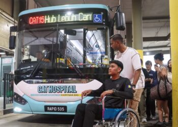 PERKHIDMATAN bas ulang-alik percuma, CAT Hospital kini mendapat sambutan yang luar biasa daripada kalangan pesakit, warga emas dan penjaga yang mendapatkan rawatan di hospital serta pusat kesihatan di sekitar bandar raya George Town, Pulau Pinang sejak ia mula diperkenalkan pada 1 Januari yang lalu.-UTUSAN/DANIAL SAAD