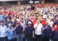 STEVEN Sim Chee Keong (depan, tengah) ketika menghadiri sambutan Hari Koperasi Negara (HKN) di Pusat Konvensyen PICCA @ Butterworth Arena, Pulau Pinang hari ini.-UTUSAN/DANIAL SAAD