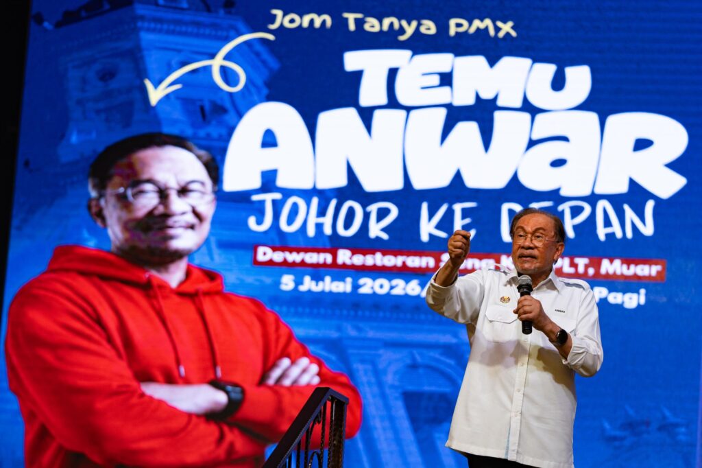 PM hints at STPM student allowances in upcoming budget
