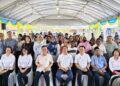 CHOW Kon Yeow (duduk, tiga dari kiri) ketika menghadiri Program Jelajah CM Chow Bersama Komuniti Ibu Tunggal di pekarangan Masjid Jamek Kebun Sireh, Bukit Mertajam, Pulau Pinang.