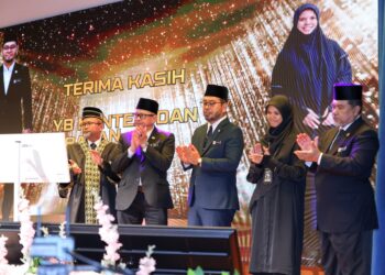 ZULKIFLI Hasan (tengah) ketika merasmikan Persidangan Pendakwa Syarie Ke-2 Tahun 2026 di Putrajaya.-UTUSAN/FAISOL MUSTAFA