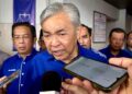 ZAHID Hamidi ditemui pada Majlis Perjumpaan Bakal Calon BN PRN Negeri Sembilan di Wisma UMNO Negeri Sembilan, Seremban, hari ini. - UTUSAN/NOR SHAFIQAH MOHD. GHAZALI