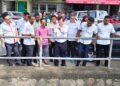 CHOW Kon Yeow (tengah) ketika mengadakan siri Jelajah Ketua Menteri ke beberapa kawasan di DUN Bagan Dalam, Butterworth, Pulau Pinang hari ini.-UTUSAN/ISWAN SHAFIQ ISA