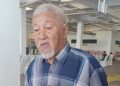 BUJANG Abu ditemui pemberita selepas menarik diri daripada menjadi calon bagi kerusi DUN Sikamat hari ini. -UTUSAN/NAZARUDIN SHAHARI.